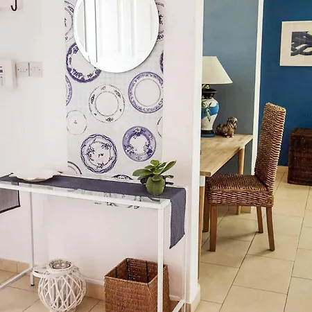 Elena Coral Βίλα Πέγεια