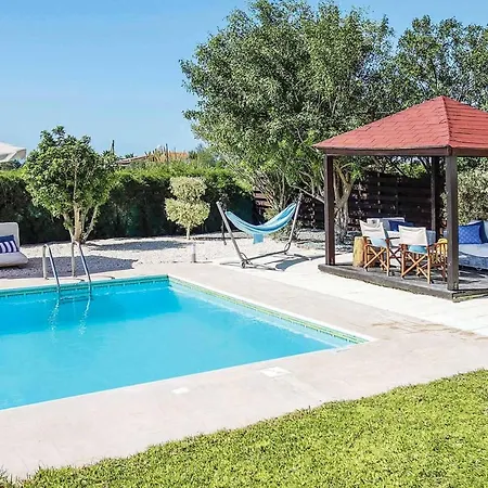 Elena Coral Villa