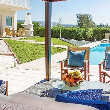 Elena Coral Villa
