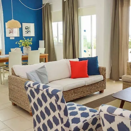 Villa Elena Coral
